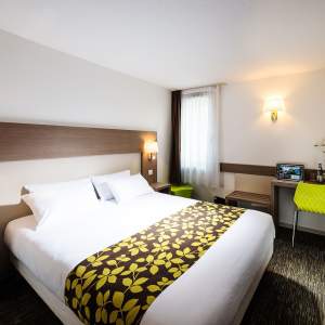 Les Maraîchers Standard Room's · Inexpensive 3-star Hotel Restaurant in Colmar
